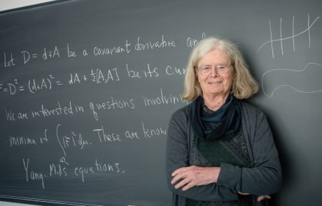 Karen Uhlenbeck, première femme à obtenir le Prix Abel de Mathématiques