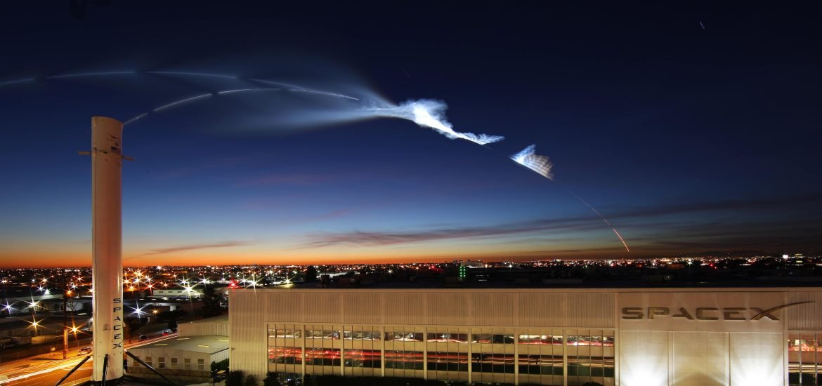 La fusée  Starship de SpaceX réussit son atterrissage après quatre explosions