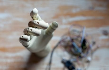 Virtual reality allows prosthetic limbs to be ‘embodied’