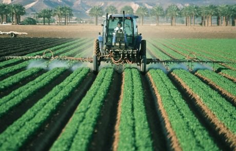 La Commission s’engage à réformer l’EFSA